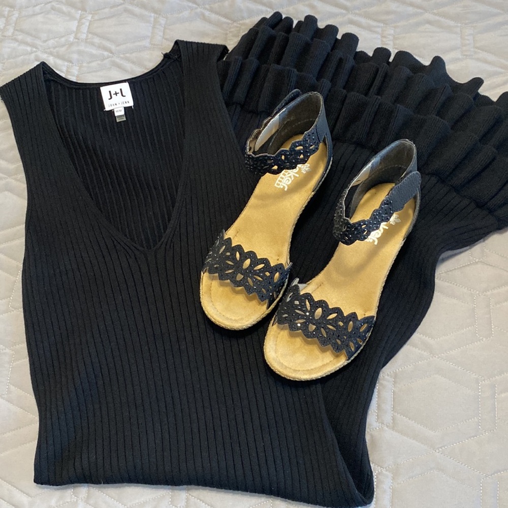 Sz M🇨🇦Like New John + Jenn  Colab Black Knit Dress Tiered Ruffle Hem.